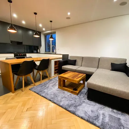 Luxury In The Centre 公寓 *