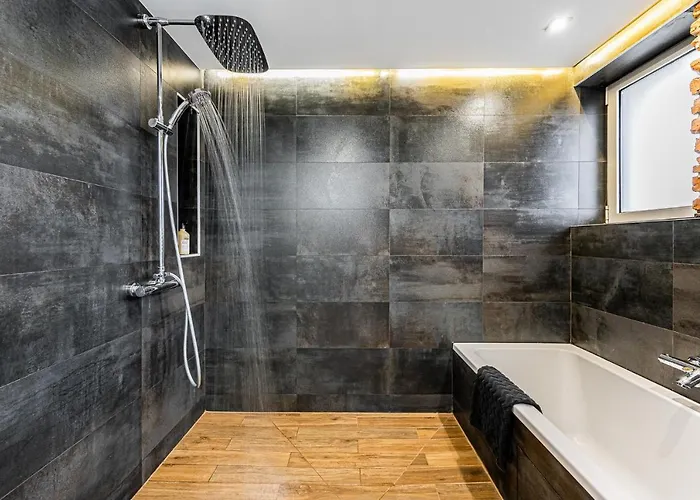 Апартаменты Luxury In The Centre